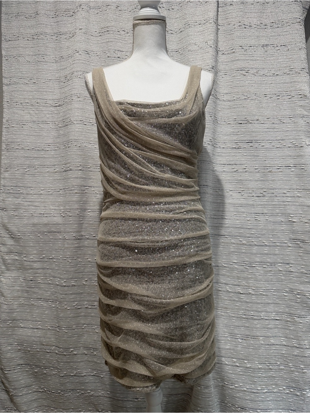 Express Champagne-Tone Sparkle Ruched Midi Dress - Picture 7 of 9